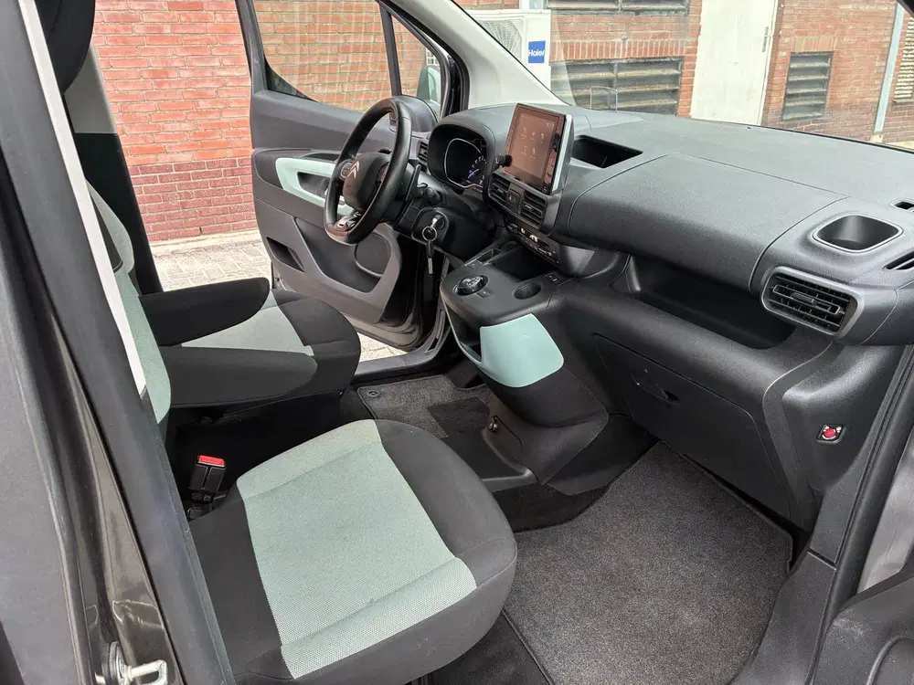 Citroën Berlingo 1.2 Puretech 130pk S&S Eat8 XL 2019 Grijs uit 2019, foto 15