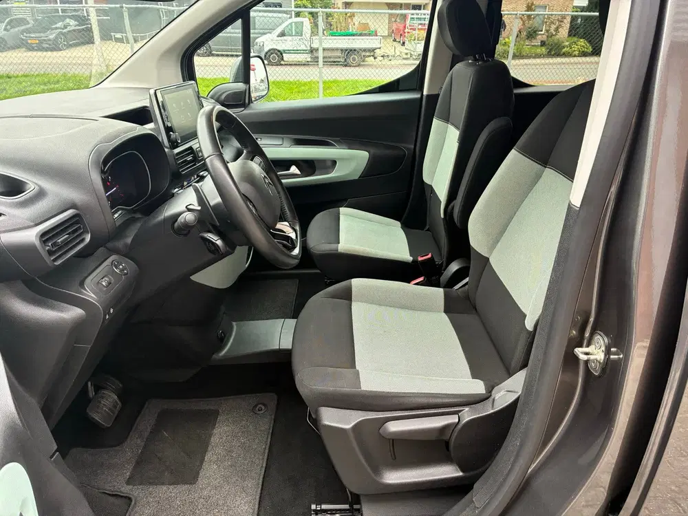 Citroën Berlingo 1.2 Puretech 130pk S&S Eat8 XL 2019 Grijs uit 2019, foto 6