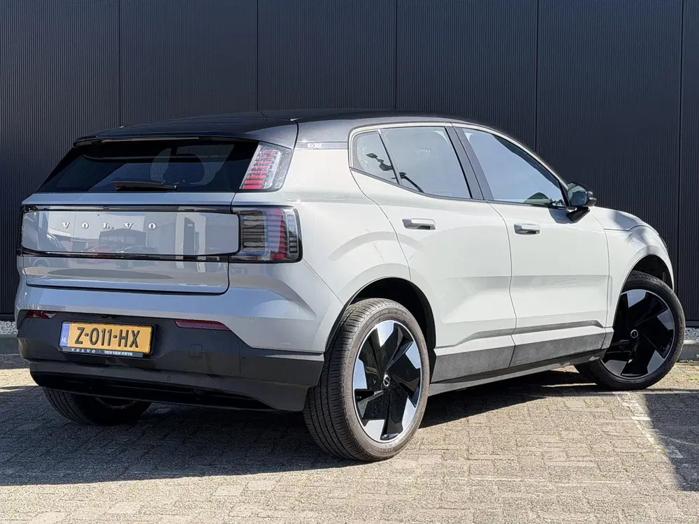 Volvo EX30 Single Motor Extended Range Core 69 kWh uit 2024, foto 3