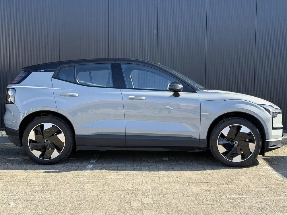 Volvo EX30 Single Motor Extended Range Core 69 kWh uit 2024, foto 4