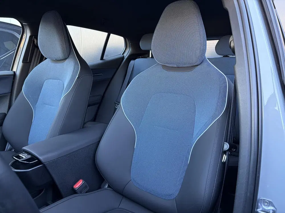 Volvo EX30 Single Motor Extended Range Core 69 kWh uit 2024, foto 7