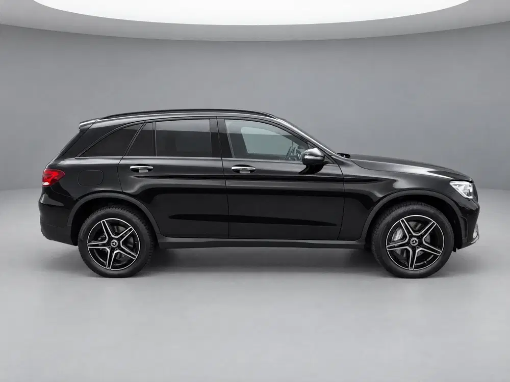 Mercedes-Benz GLC 300e 4MATIC AMG uit 2021, foto 4