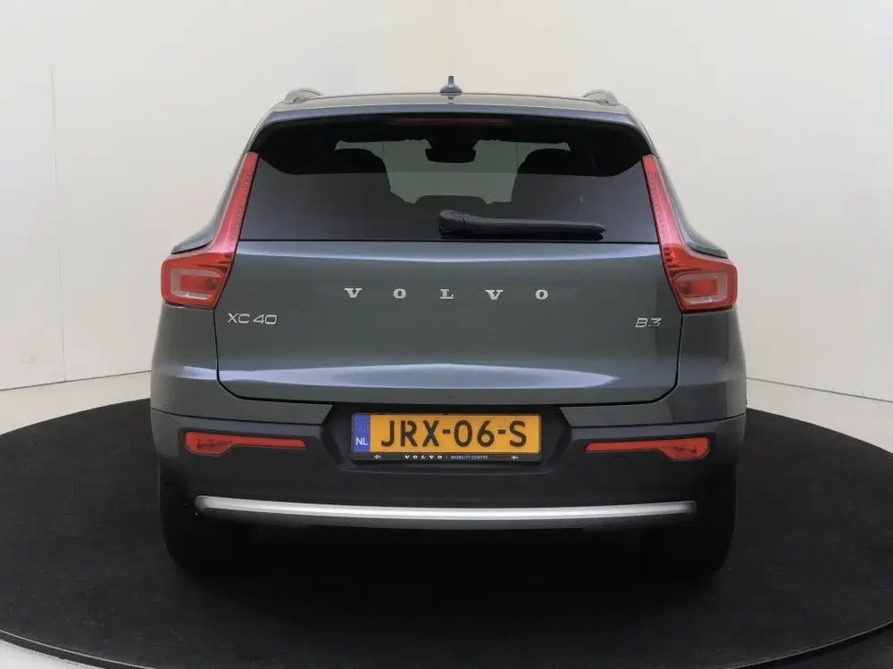 Volvo XC40 B3 Core uit 2025, foto 5