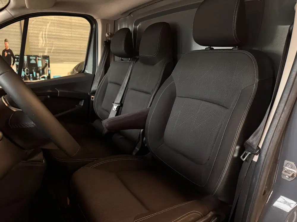 Renault Trafic 2.0 Black edition Blue dCi 150 EDC T29 L1H uit 2023, foto 6