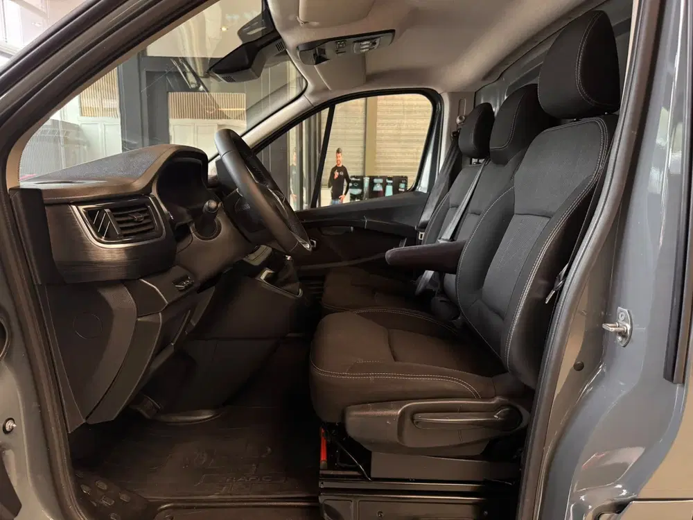 Renault Trafic 2.0 Black edition Blue dCi 150 EDC T29 L1H uit 2023, foto 8
