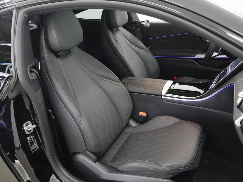 Mercedes-Benz CLE CLE Coupé 300 4MATIC AMG Line Premium Plus uit 2025, foto 11