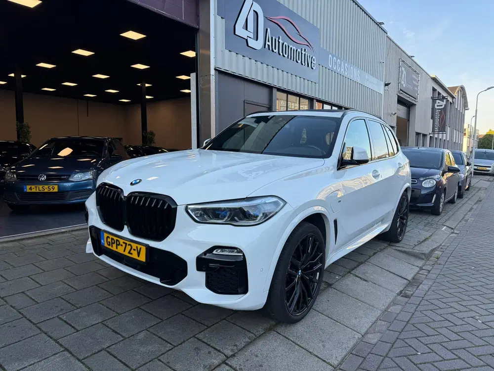 BMW X5 XDrive45e High Executive M Pano 2021 uit 2021, foto 4