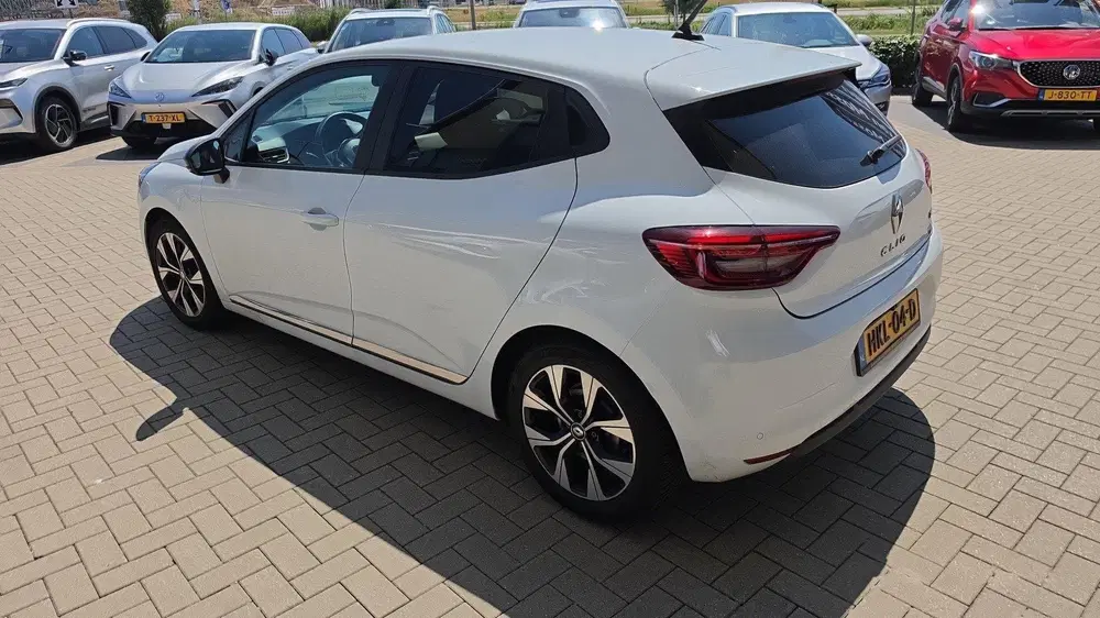 Renault Clio 1.6 E-Tech Hybrid 145 Evolution uit 2023, foto 3
