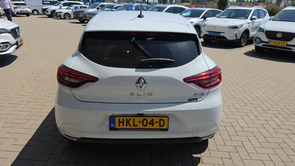 Renault Clio 1.6 E-Tech Hybrid 145 Evolution uit 2023, foto 4