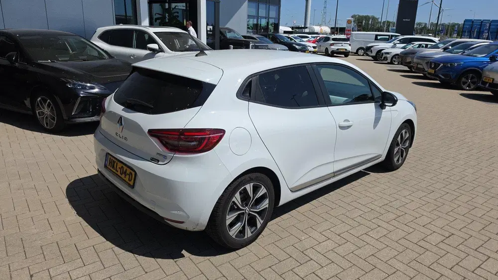 Renault Clio 1.6 E-Tech Hybrid 145 Evolution uit 2023, foto 5