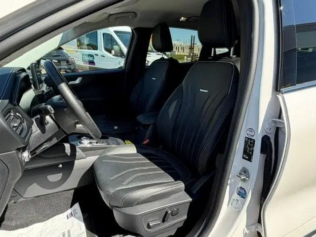 Ford Kuga 2.5 PHEV Vignale uit 2023, foto 15