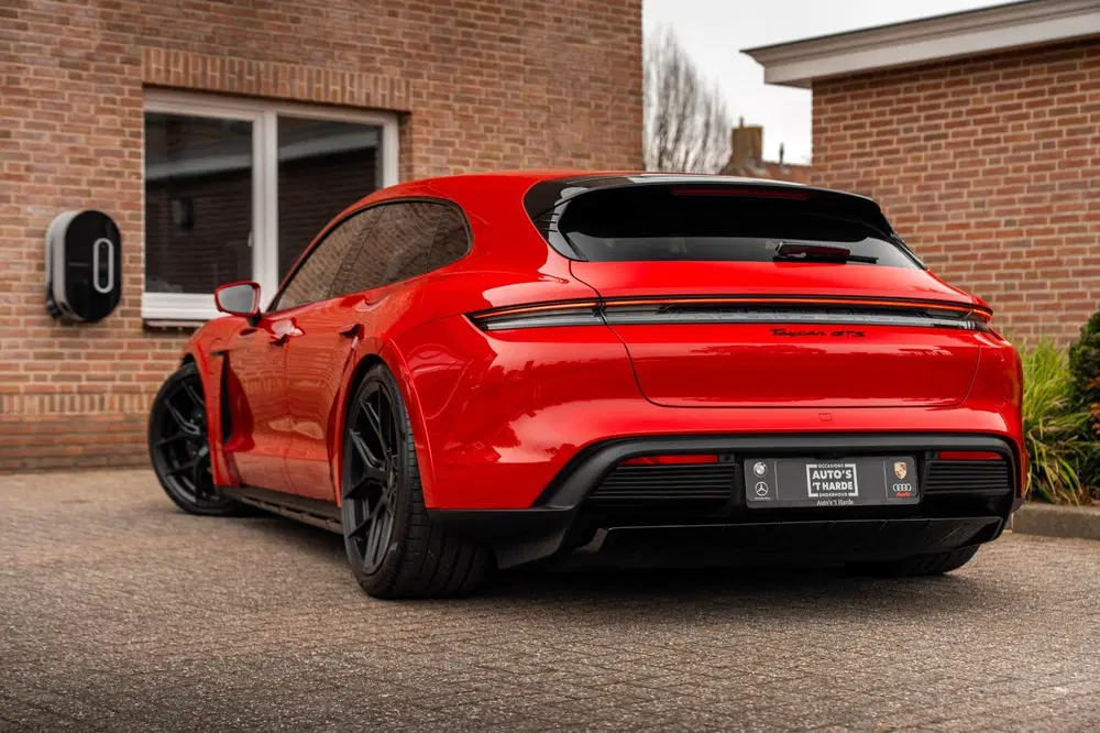 Porsche Taycan 4 GTS Pakket uit 2023, foto 2