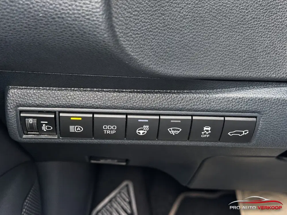 Toyota Corolla Hybrid 140 Active wireless car uit 2024, foto 10