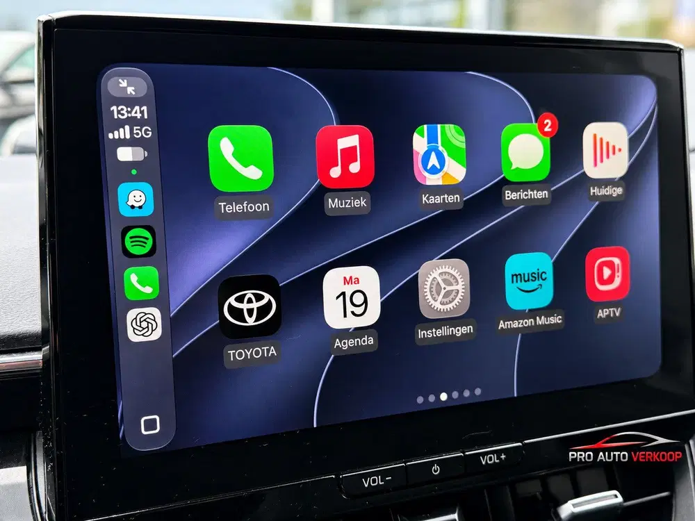 Toyota Corolla Hybrid 140 Active wireless car uit 2024, foto 6