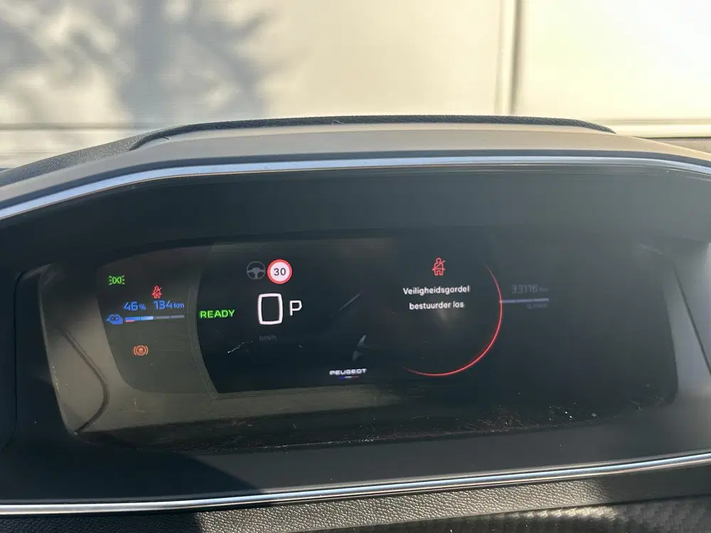 Peugeot 2008 EV GT 54 kWh uit 2023, foto 11
