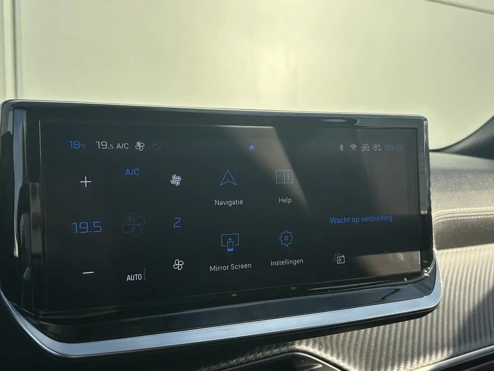 Peugeot 2008 EV GT 54 kWh uit 2023, foto 15
