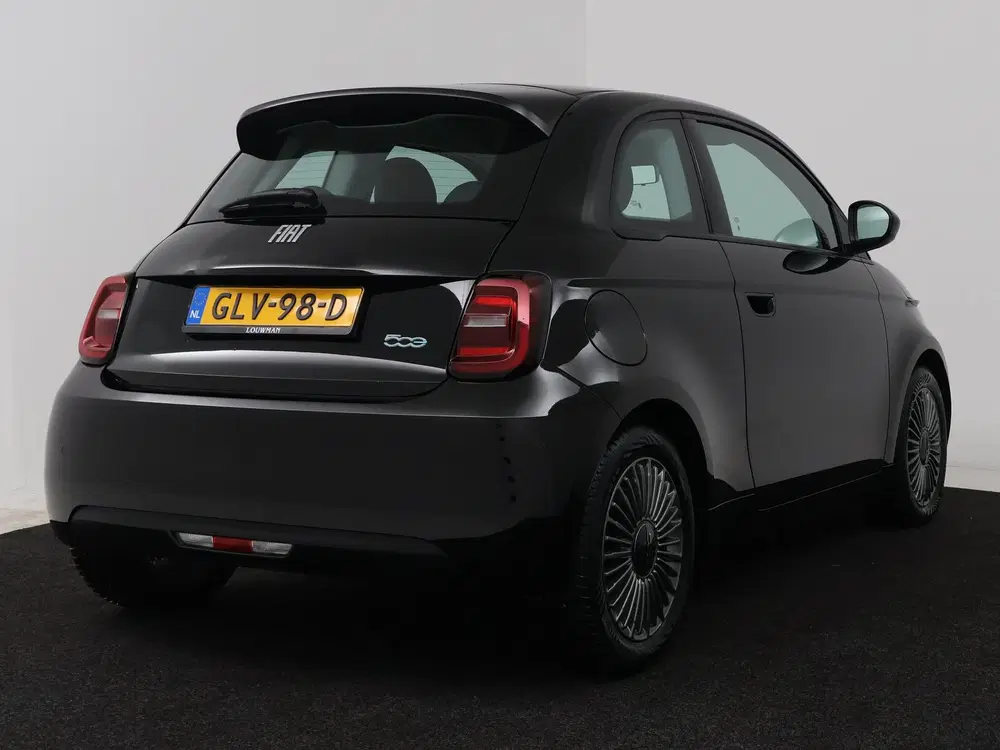 Fiat 500 RED 42 kWh uit 2022, foto 2