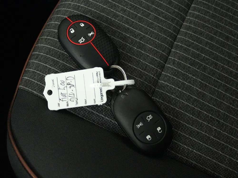 Fiat 500 RED 42 kWh uit 2022, foto 7