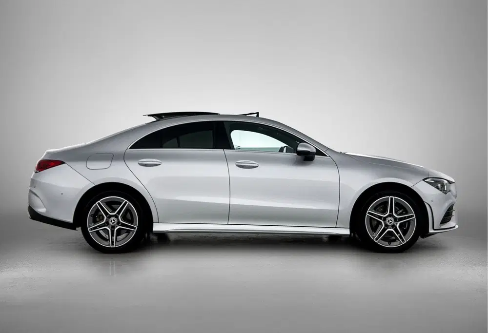 Mercedes-Benz CLA Klasse 250 e AMG Plug-In Hybride uit 2022, foto 14