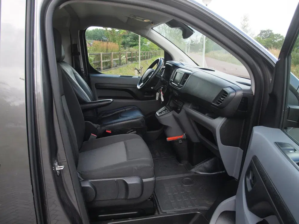 Peugeot Expert Standard Premium 75 kWh uit 2022, foto 14