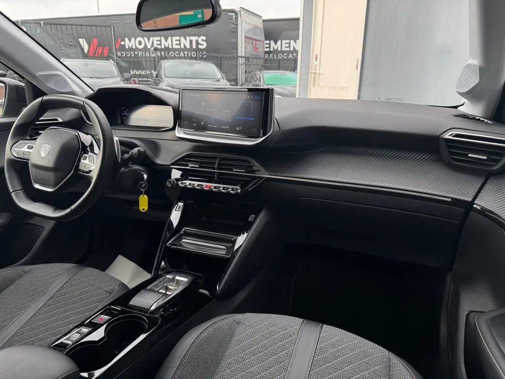 Peugeot 208 1.2 Hybrid 110 e-DCS6 Allure uit 2025, foto 14