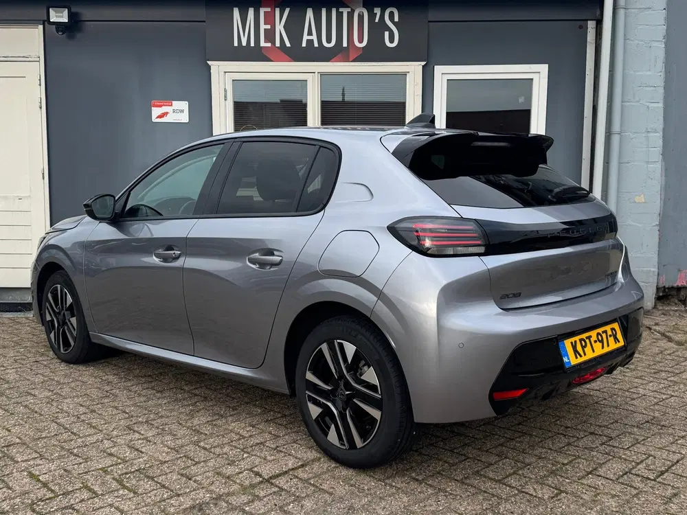 Peugeot 208 1.2 Hybrid 110 e-DCS6 Allure uit 2025, foto 2