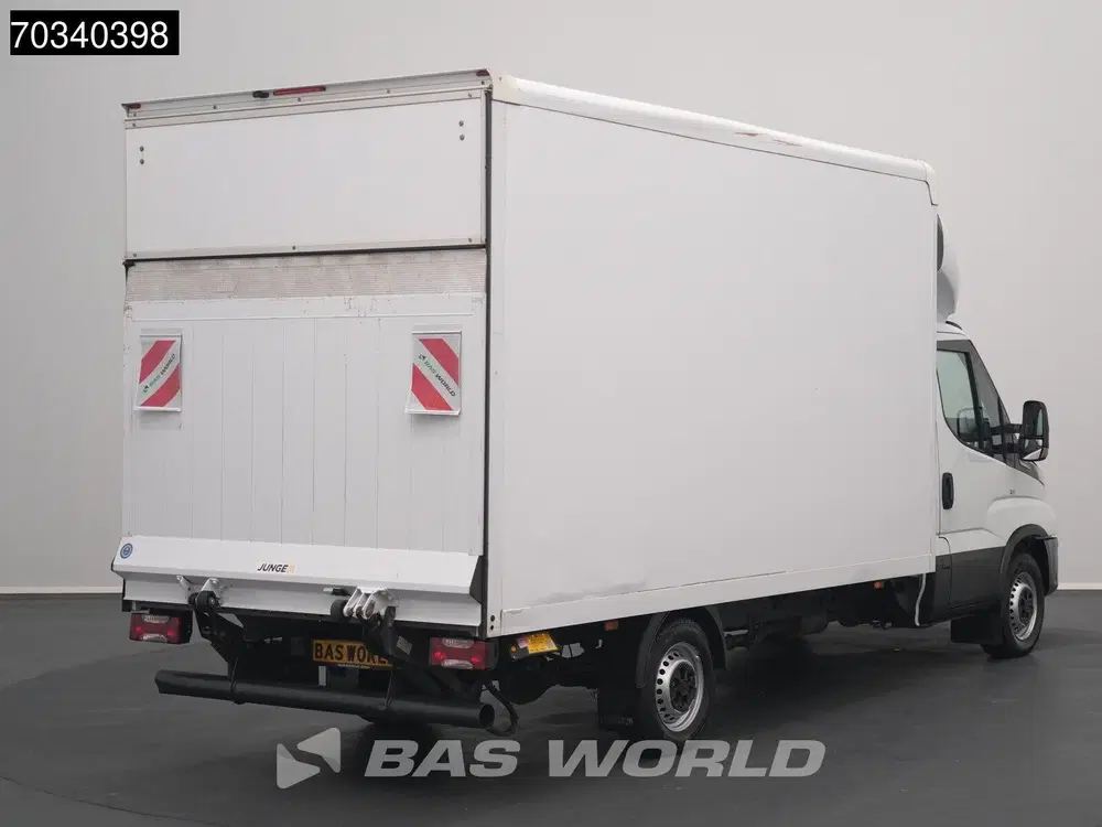 Iveco Daily Automaat Laadklep Airco Camera Bakwagen Me uit 2024, foto 2
