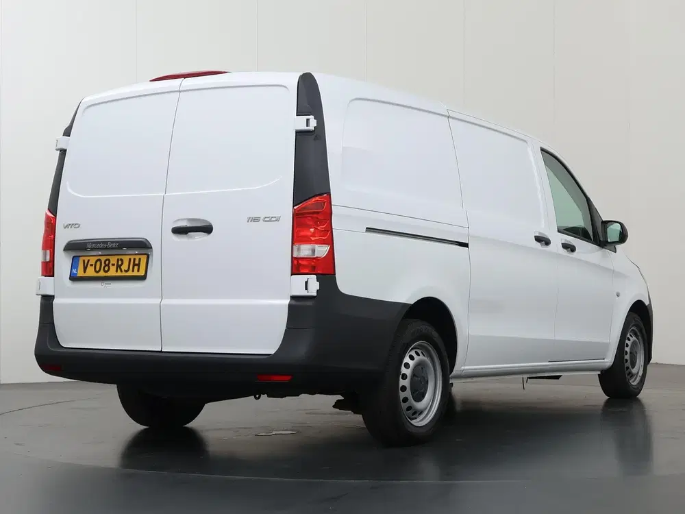 Mercedes-Benz Vito 116 CDI uit 2023, foto 2