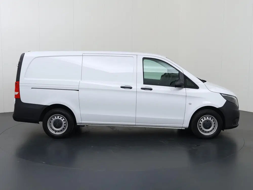Mercedes-Benz Vito 116 CDI uit 2023, foto 6