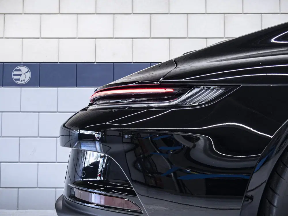 Porsche 911 4.0 GT3 Touring uit 2022, foto 12