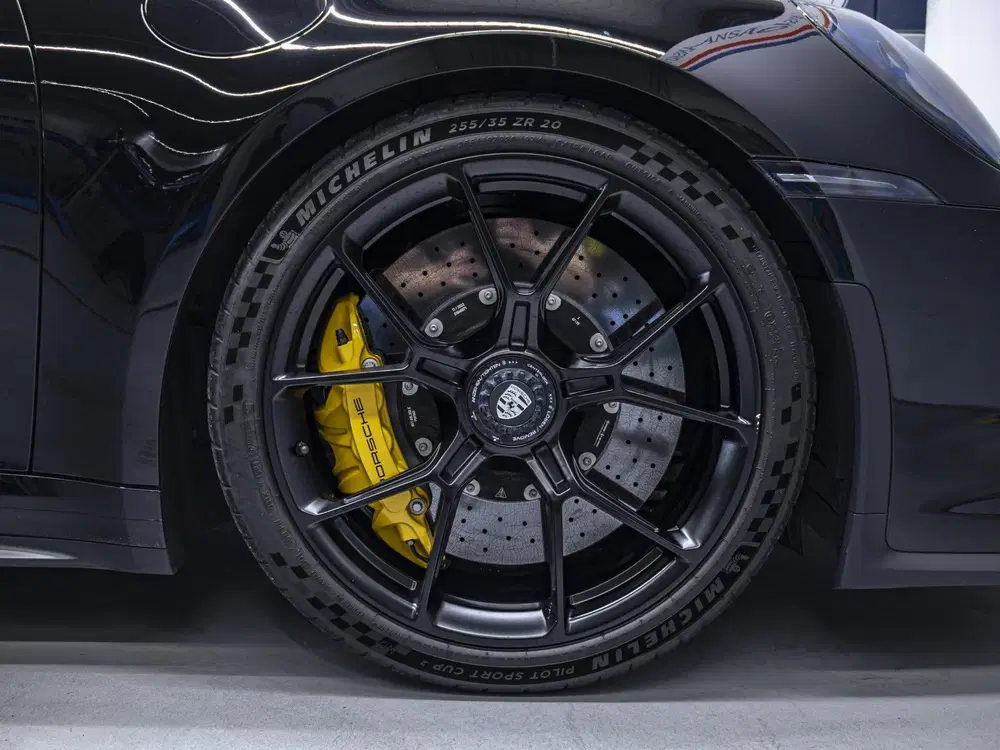 Porsche 911 4.0 GT3 Touring uit 2022, foto 8