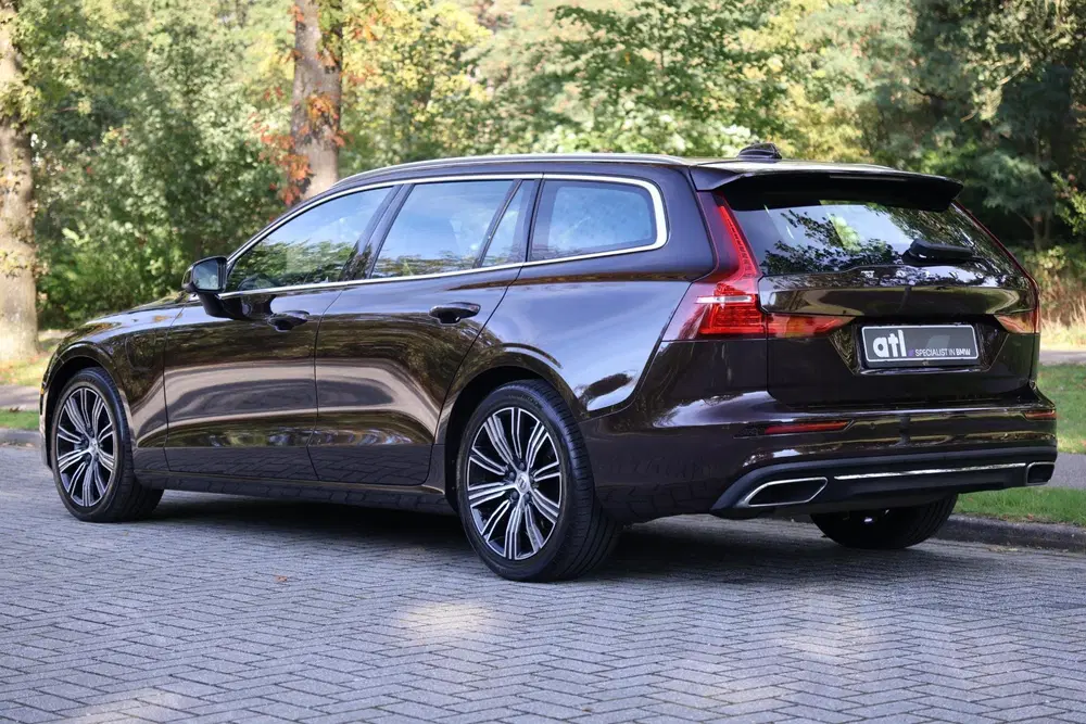 Volvo V60 2.0 T8 Twin Engine AWD Inscription Leder uit 2019, foto 3
