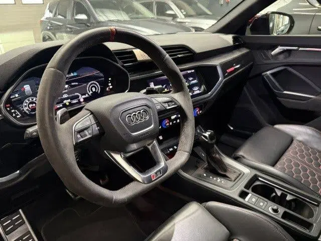 Audi RS Q3 Quattro PANO uit 2021, foto 11