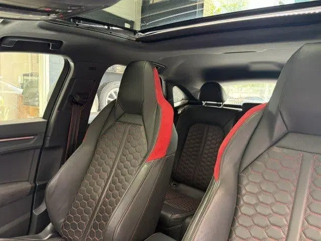 Audi RS Q3 Quattro PANO uit 2021, foto 12