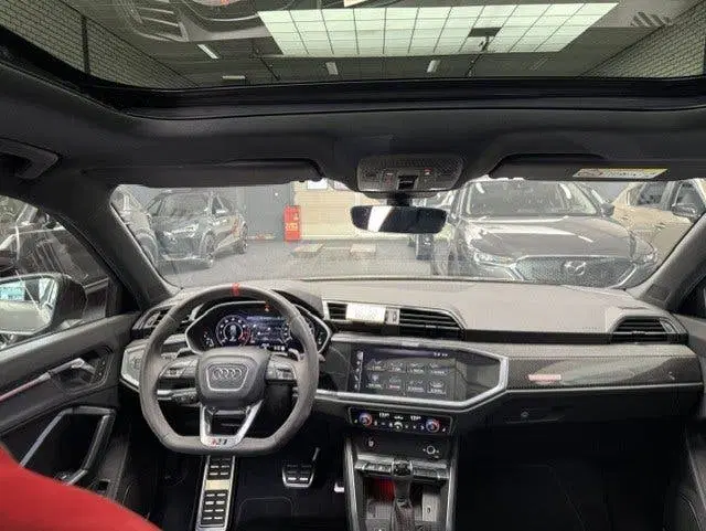 Audi RS Q3 Quattro PANO uit 2021, foto 13