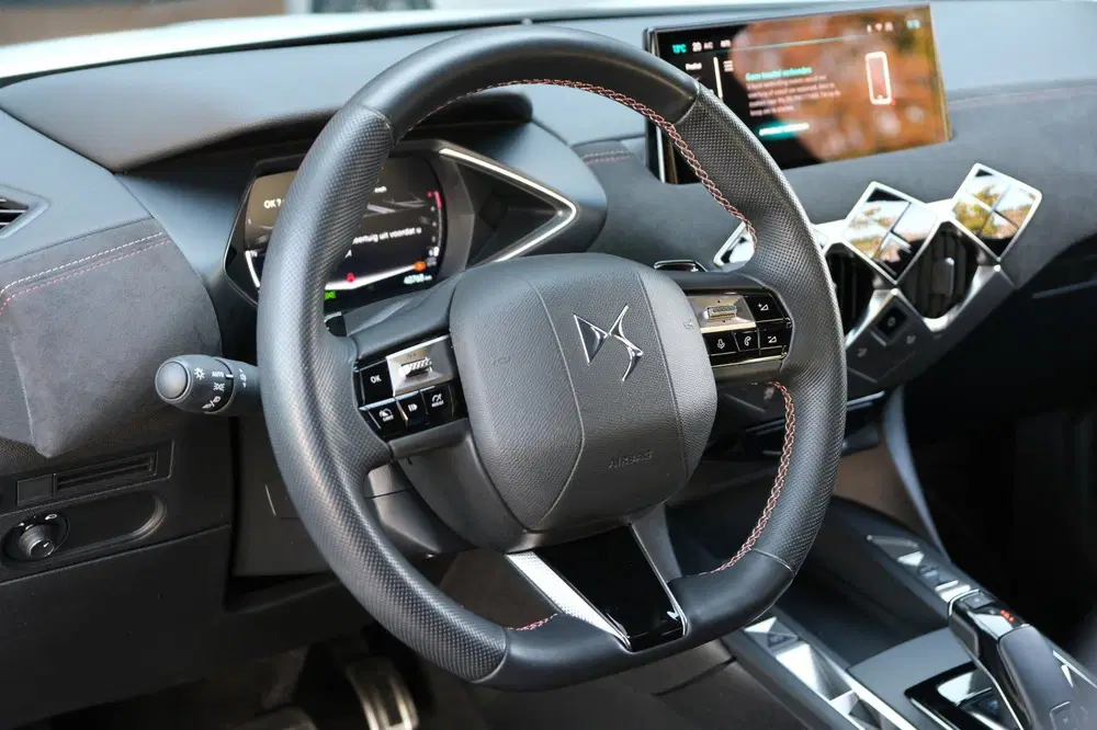 DS Automobiles DS 3 DS 3 1.2 PureTech Performance Line+ uit 2023, foto 4