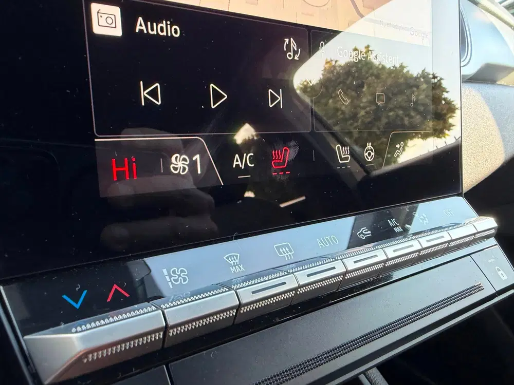 Renault Captur 1.6 E-Tech full hybrid 145 techno AUT uit 2025, foto 15