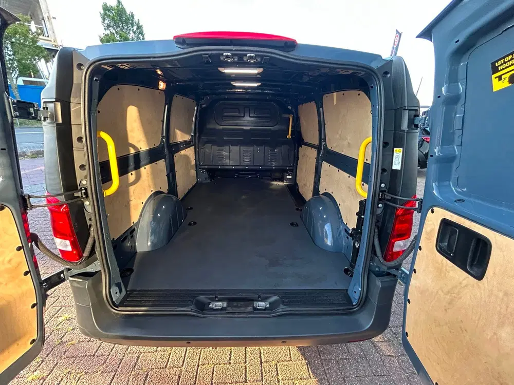 Mercedes-Benz Vito 110 CDI Functional Lang Clima uit 2021, foto 10