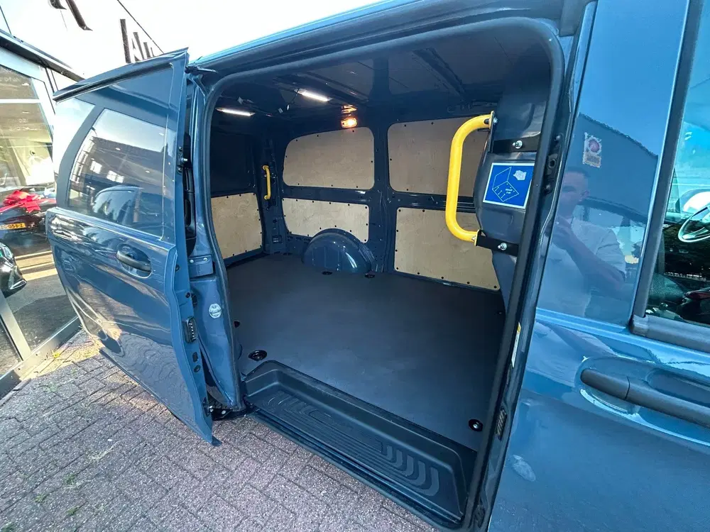 Mercedes-Benz Vito 110 CDI Functional Lang Clima uit 2021, foto 11
