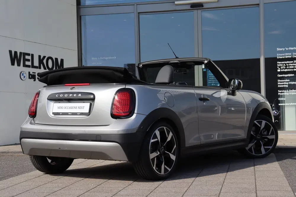 Mini Cabrio Cooper C Automaat uit 2025, foto 11
