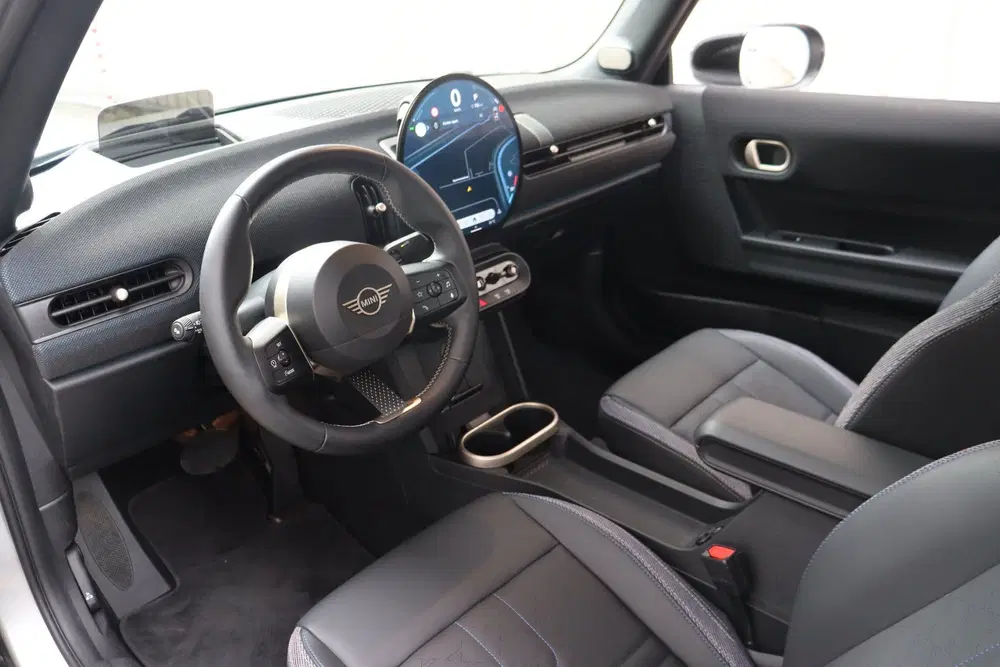 Mini Cabrio Cooper C Automaat uit 2025, foto 13