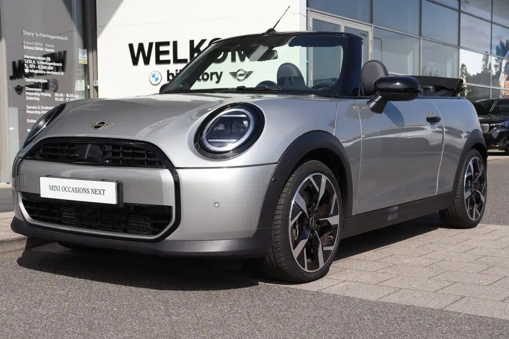 Mini Cabrio Cooper C Automaat uit 2025, foto 4