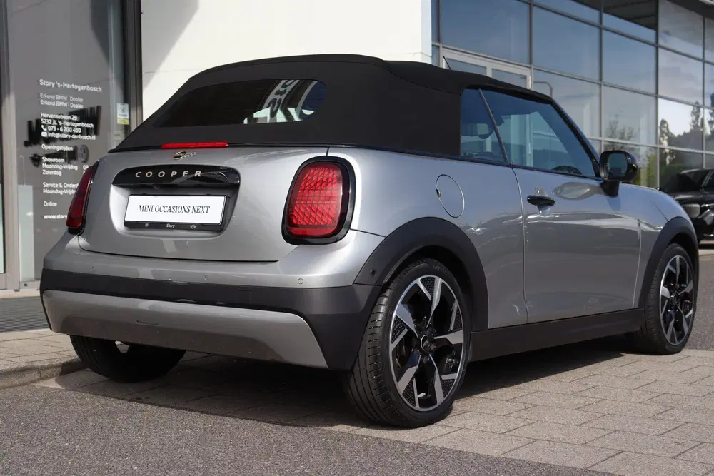 Mini Cabrio Cooper C Automaat uit 2025, foto 9