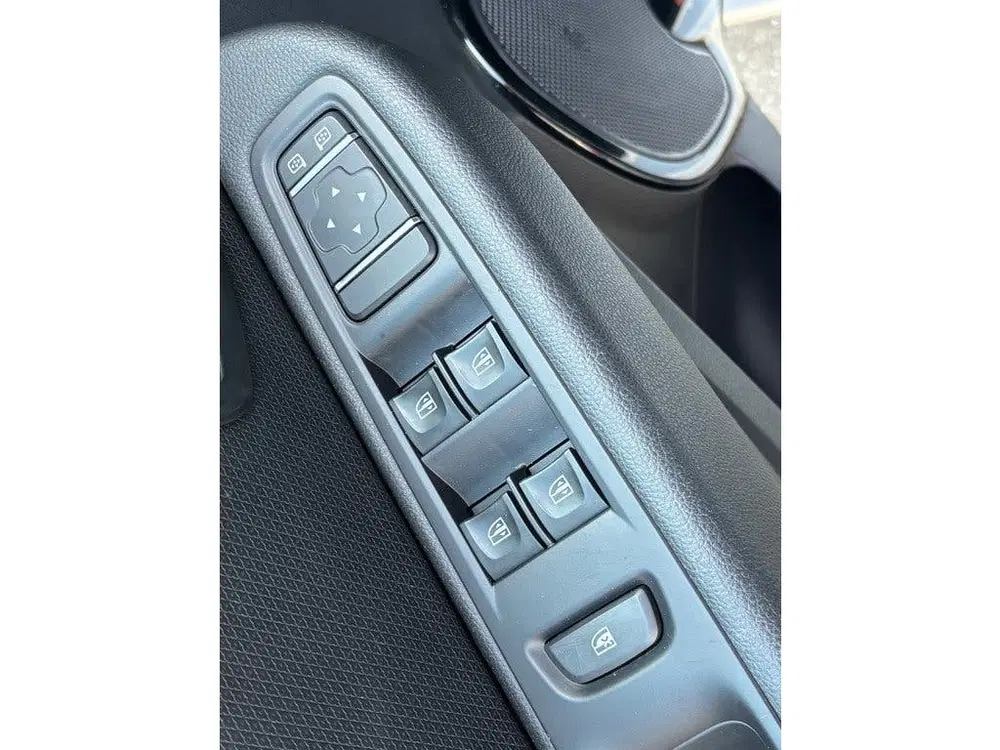 Renault Clio Estate 0.9 TCe Intens uit 2019, foto 11