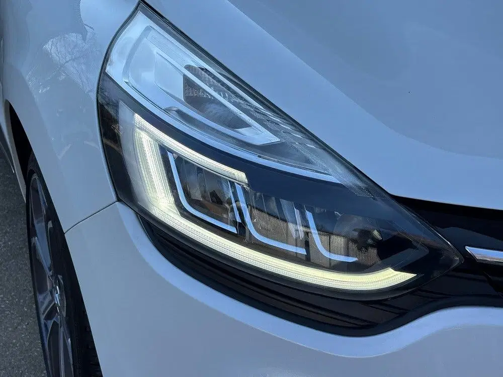 Renault Clio Estate 0.9 TCe Intens uit 2019, foto 3