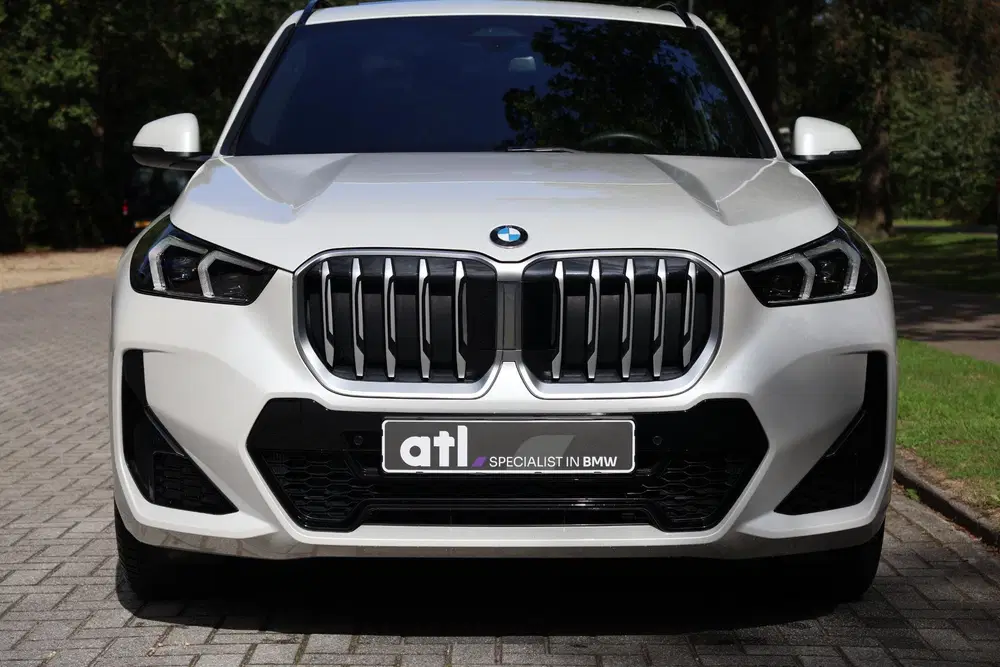 BMW X1 sDrive18i M-Pakket uit 2024, foto 12