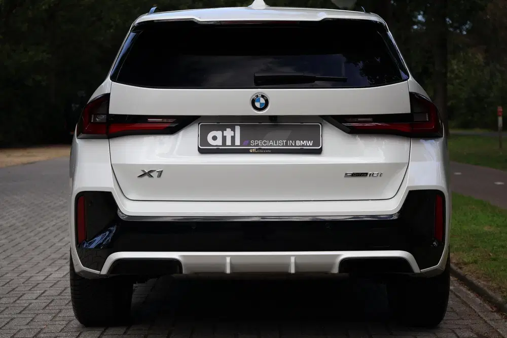 BMW X1 sDrive18i M-Pakket uit 2024, foto 6