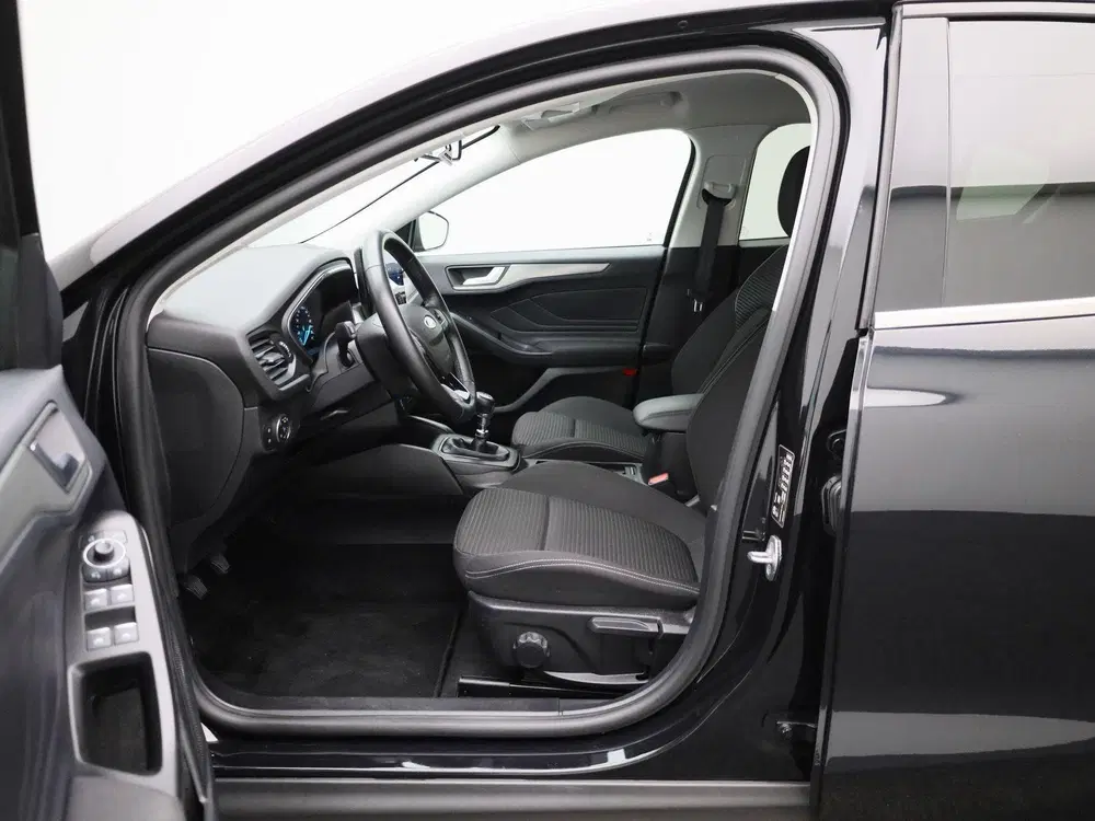 Ford Focus 1.0 EcoBoost Hybrid Titanium uit 2023, foto 10