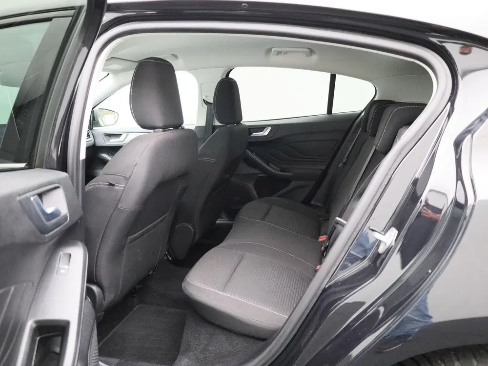 Ford Focus 1.0 EcoBoost Hybrid Titanium uit 2023, foto 11