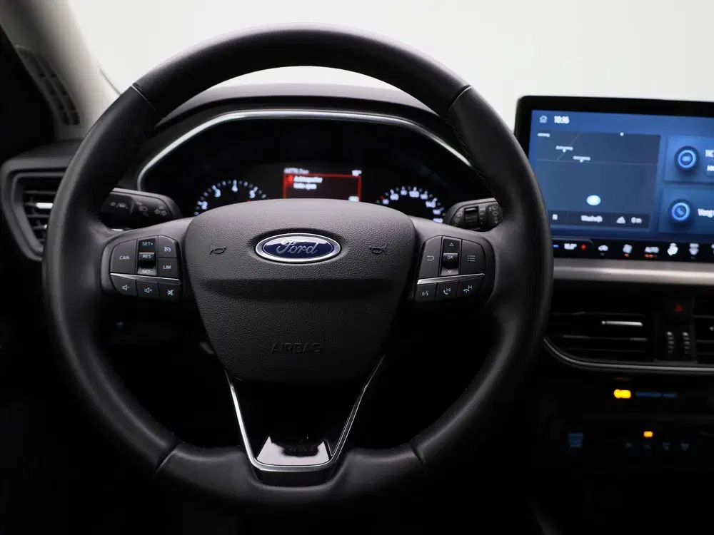 Ford Focus 1.0 EcoBoost Hybrid Titanium uit 2023, foto 8